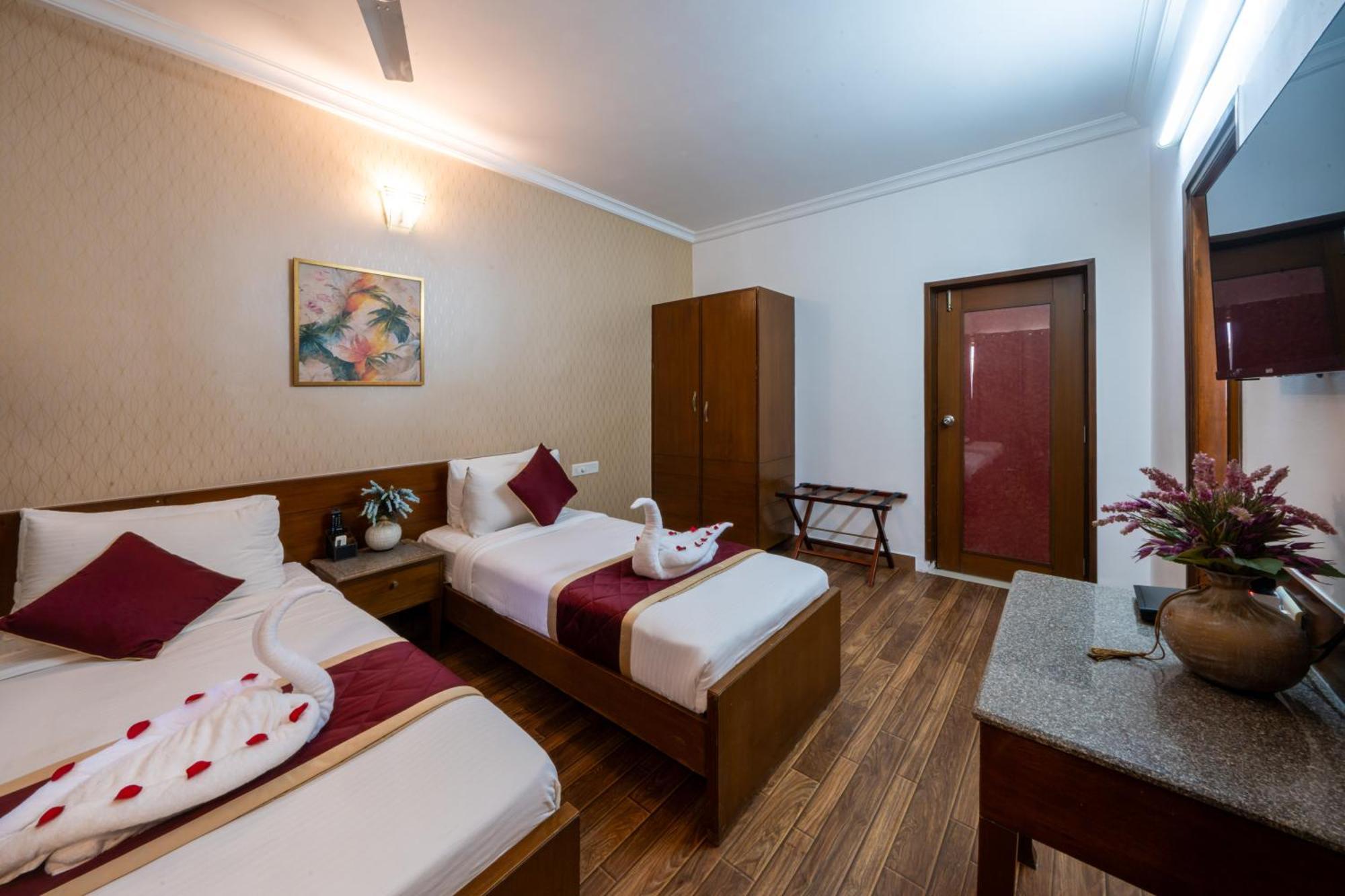 Lords Midtown 3*